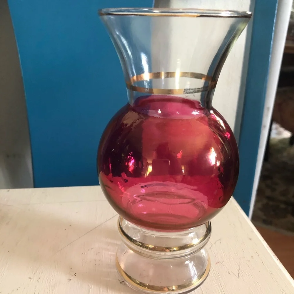 Vintage Rose Glass Vase - Picture 4 of 7